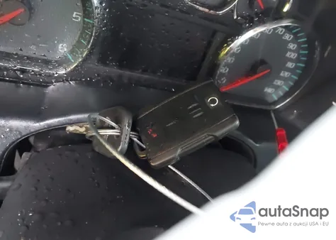 2017 Chevrolet Silverado 1500 2Lt из США, поврежденный, VIN 3GCUKRECXHG330948